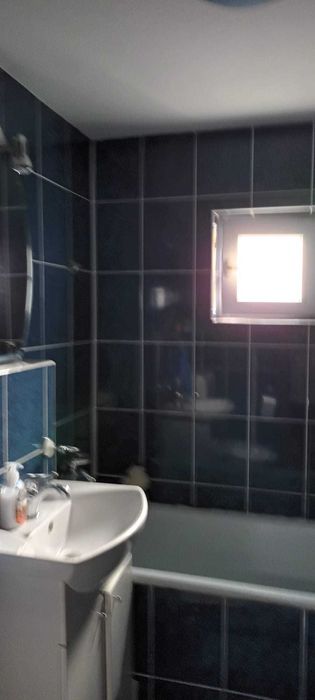 Inchiriez apartament 2 camere complet mobilat - 300 euro / luna