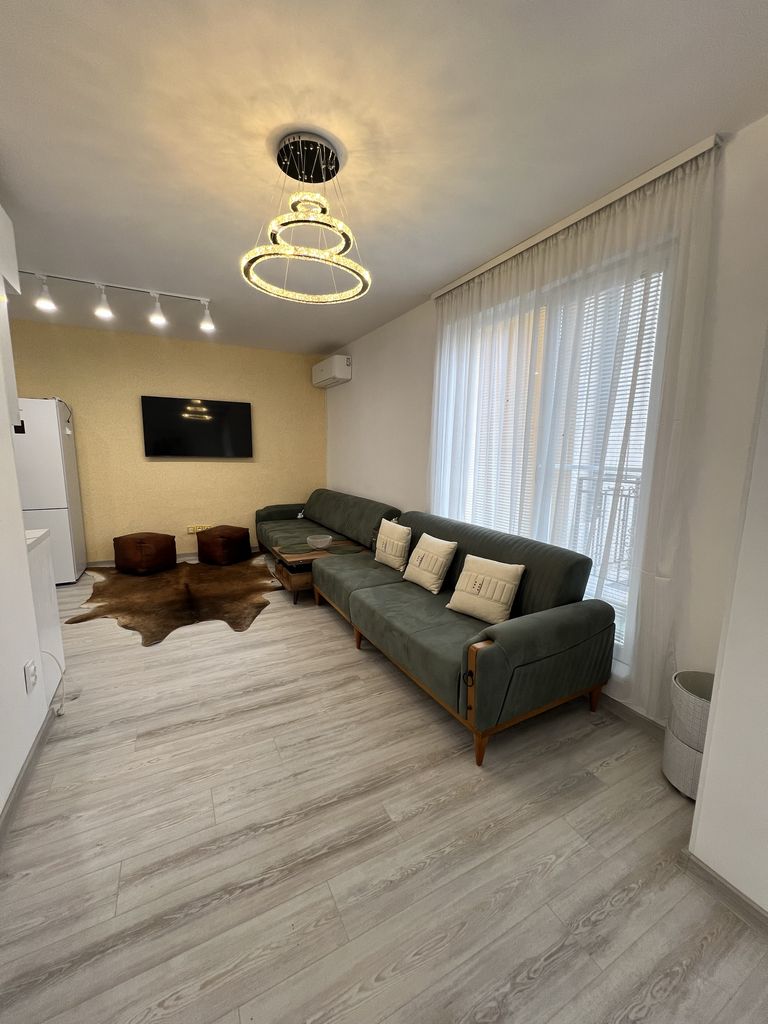 Дава се под наем Двустаен апартамент в София, Левски В - 62 кв.м за 750 € - Снимка #2