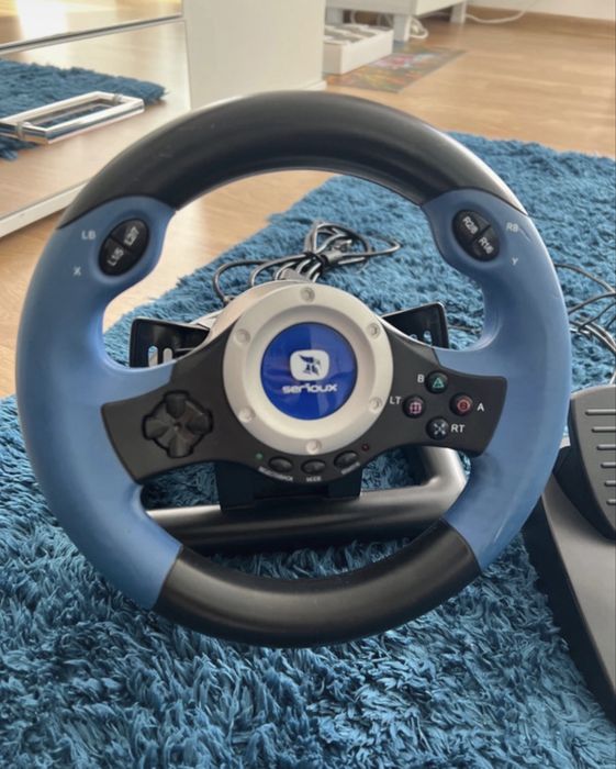 Consola de tip volan cu pedale, Serioux