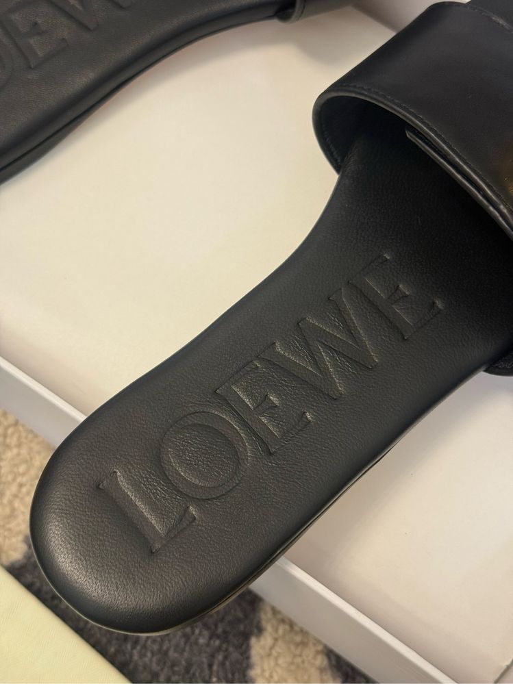 Papuci Loewe