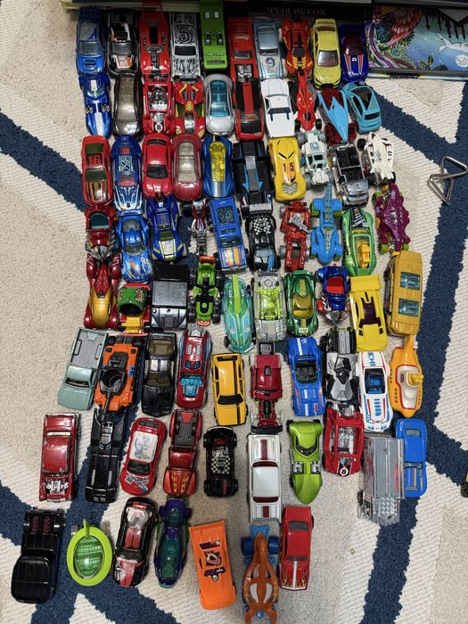 Продам машинки hot wheels оригинал