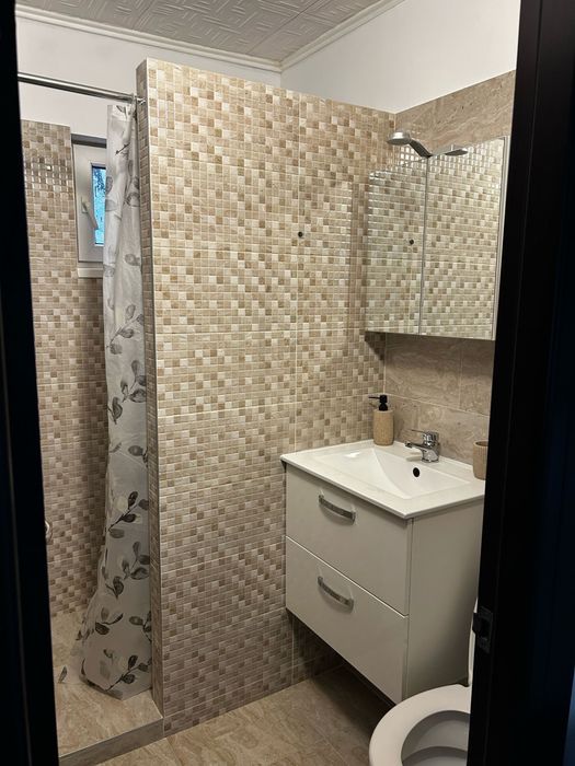 Vand apartament 3 camere