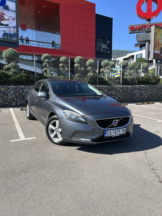 Volvo V40 T3 / 2013 годна