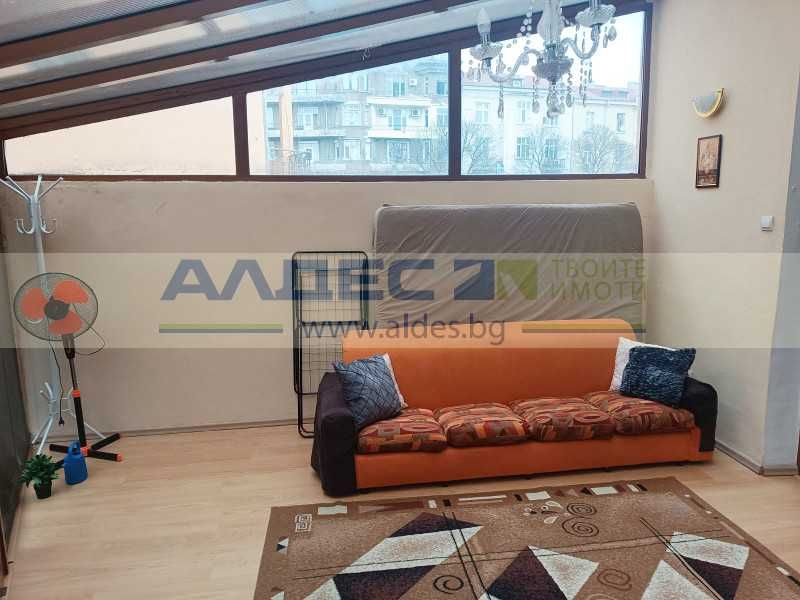 Дава се под наем Тристаен апартамент в София, Център - 125 кв.м за 750 € - Снимка #6