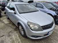 Dezmembram  Opel Astra H GTC, an 2006, 1.6 Benzina cod 16XEP