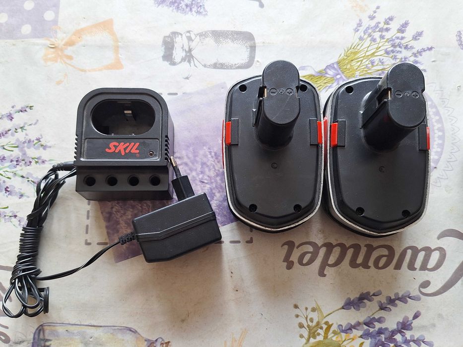 Винтоверт SKIL F015 с зарядно и 2 батерии 14,4V