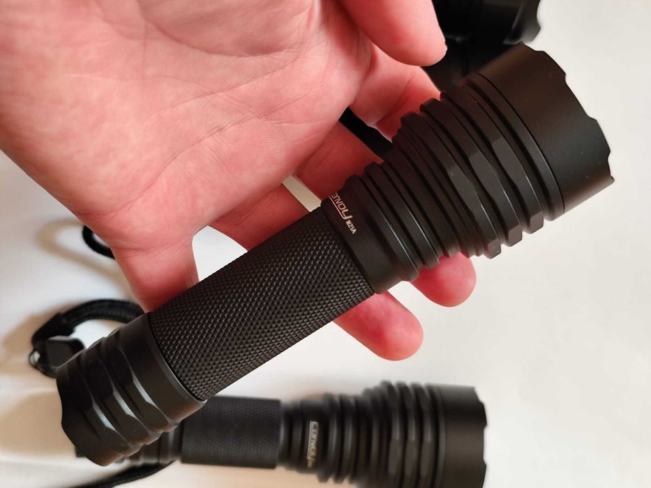 Lanterna Convoy 1800 Lumeni - 1000m