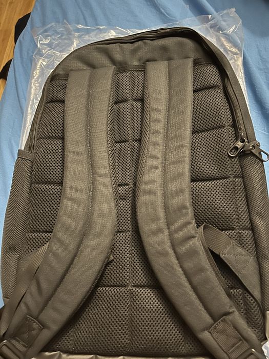 Ghiozdan Nike nou cu eticheta