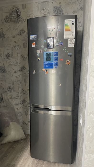 Продам холодильник Samsung