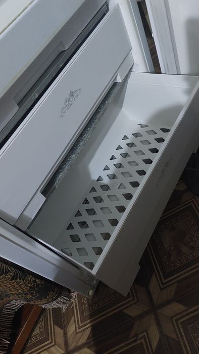 Продаётся Холодильник Бирюса