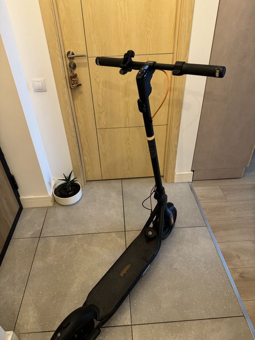 Trotineta electrica NINEBOT KickScooter F2 Pro, 10 inch, negru