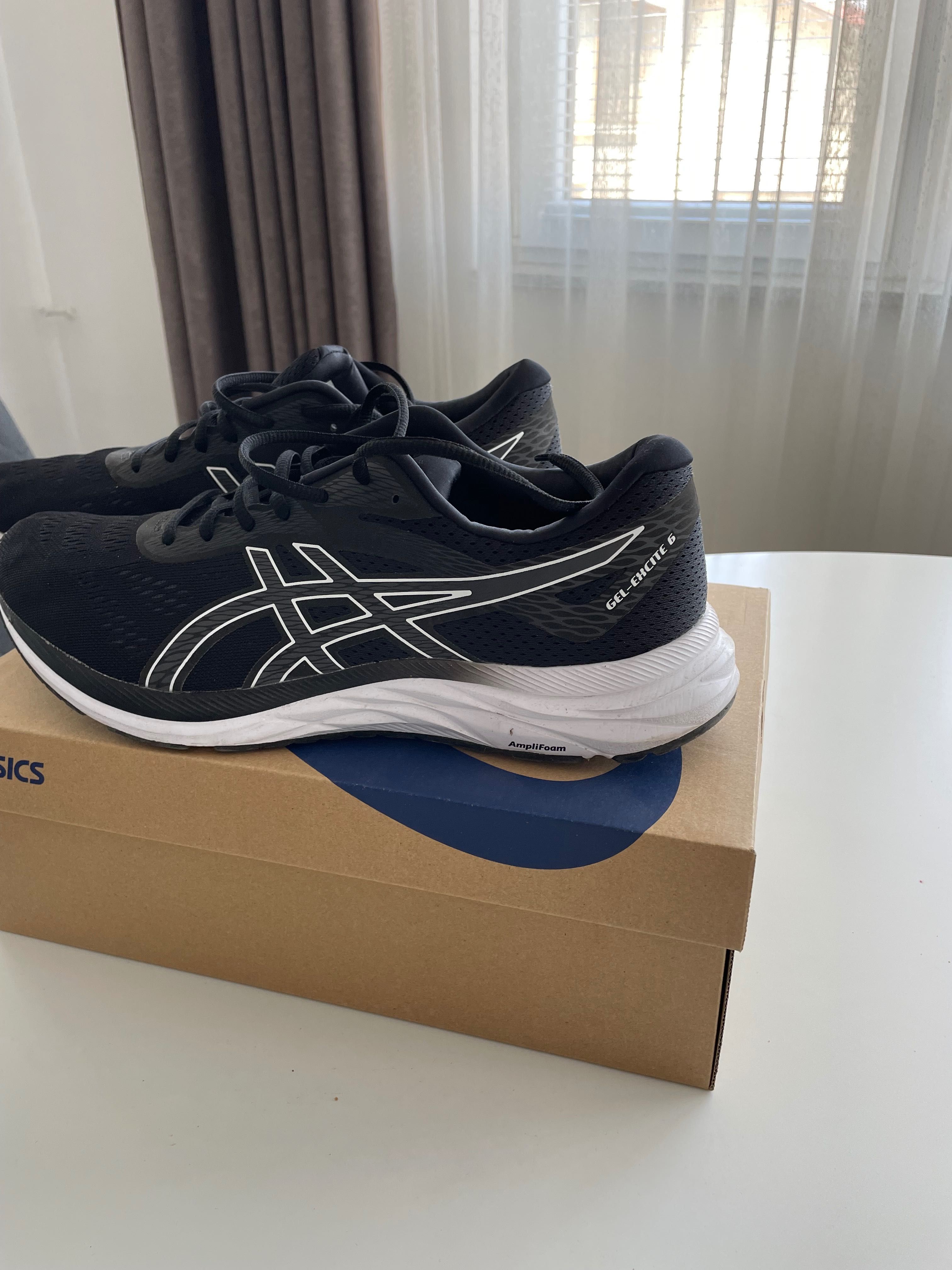 Мъжки маратонки ASICS