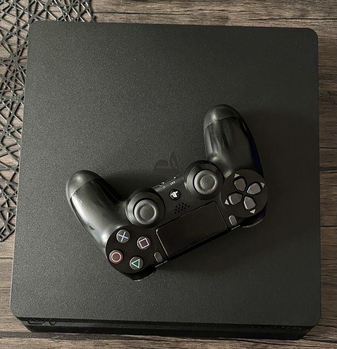 Ps4 Slim, 1 Tb+ controller+12 jocuri