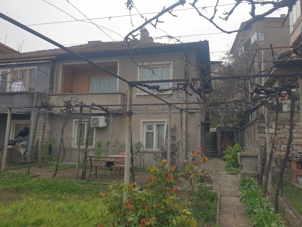 Продавам къща в Асеновград  !