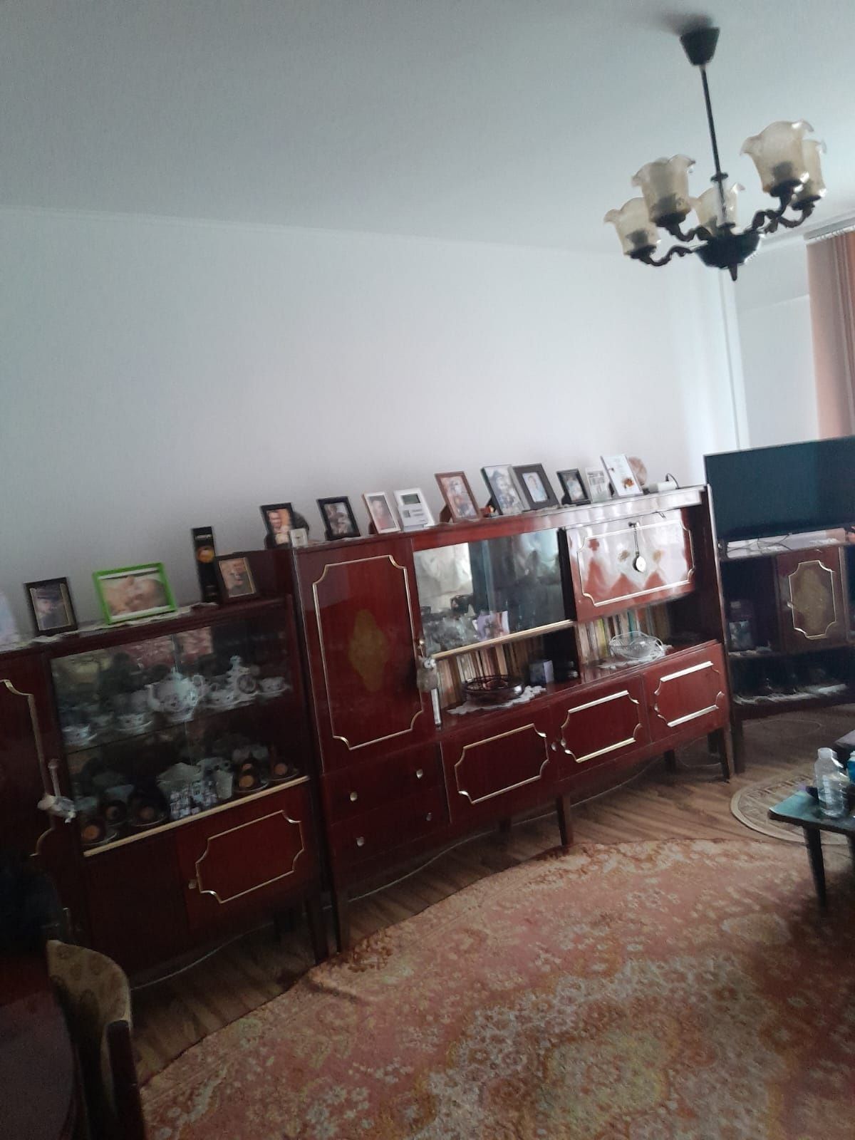 Vand apartament cu 2 camere in Turnu Magurele