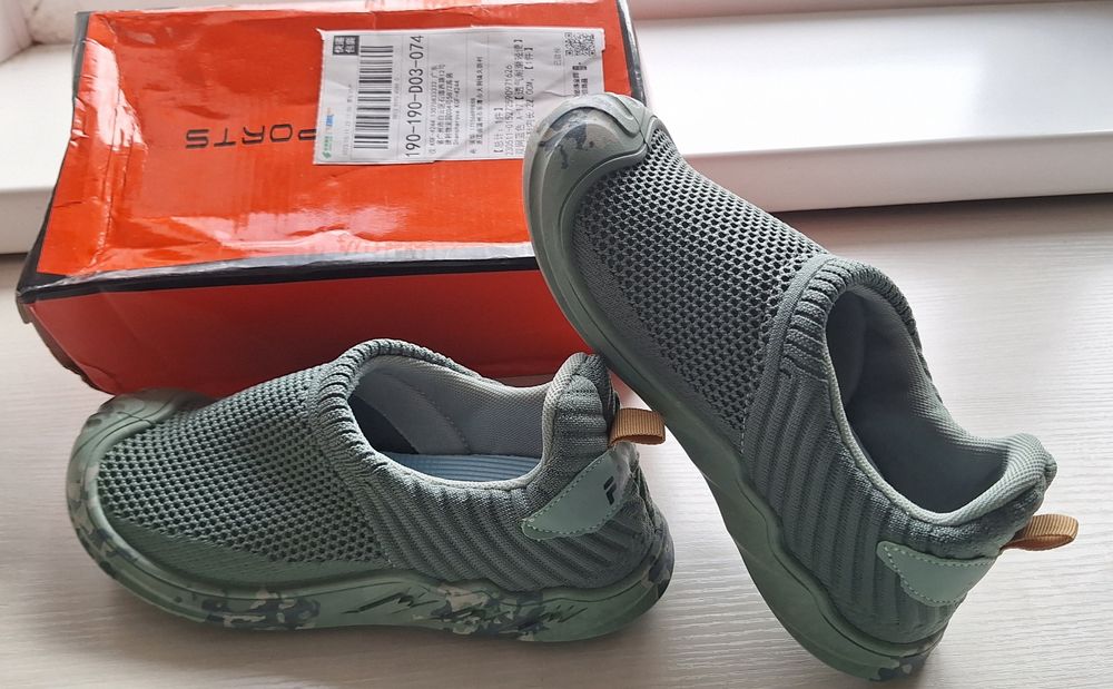 Продаю мокасины на мальчика