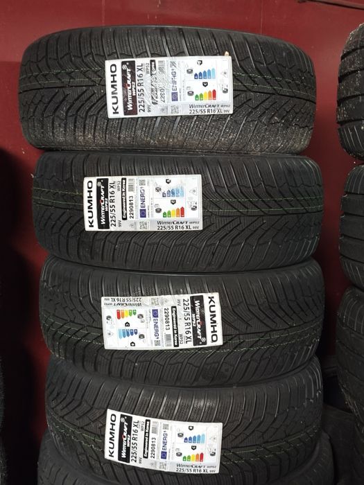 Vând anvelope Noi vara/iarna