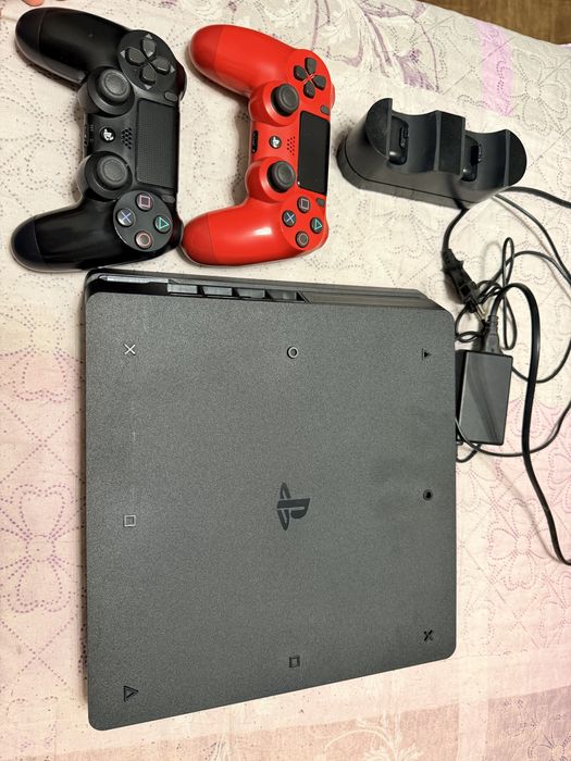 Sony playStation 4 в отличном состоянии