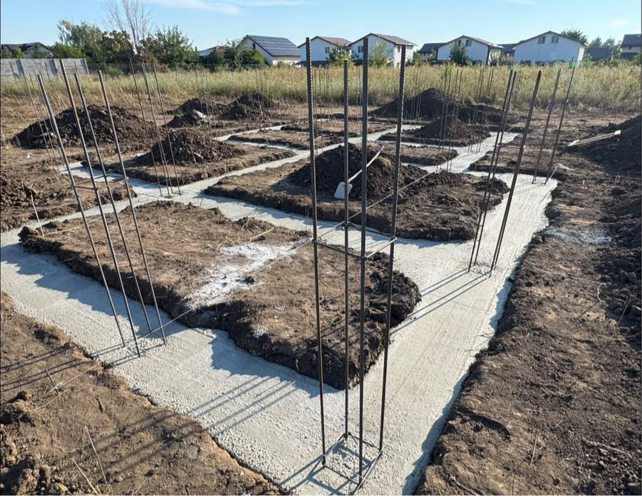 Firma autorizată– CASE LA ROȘU ȘI LA CHEIE