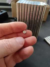 Магниты неодимовые диски 6х2 мм.