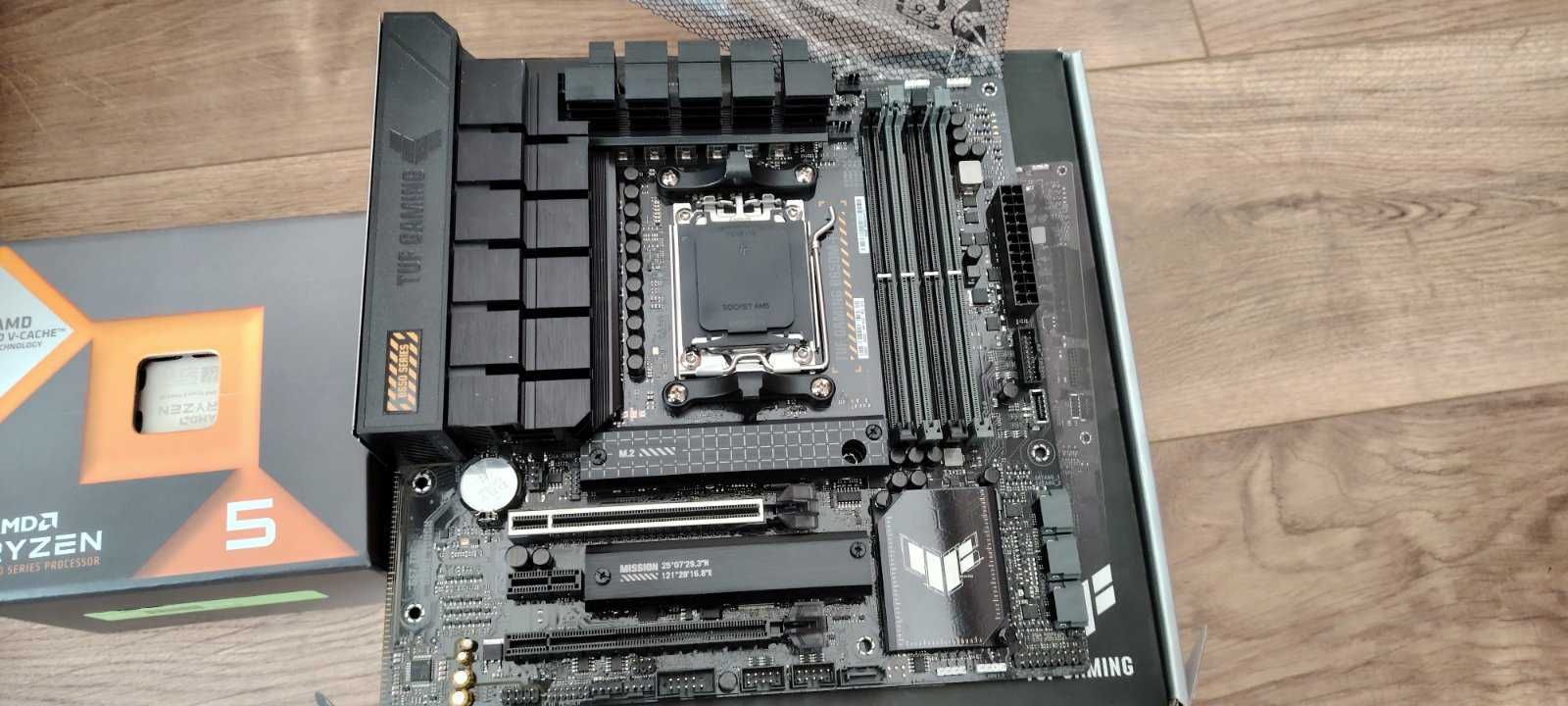 ASUS TUF Gaming B650M-PLUS + RYZEN 7 8700G 8-Core (5.1GHz) AM5