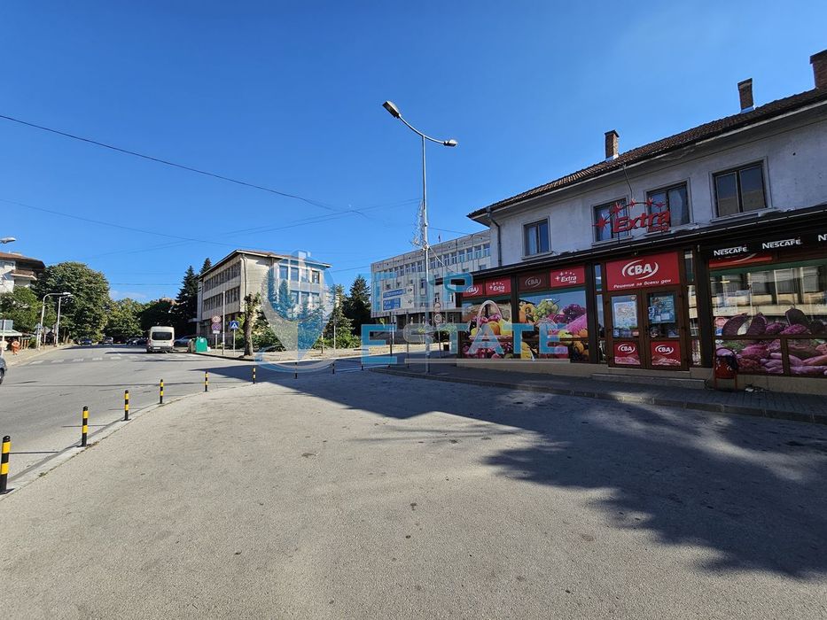 Продава се Магазин в Лясковец - 200 кв.м за 1150 €/кв.м - Снимка #2