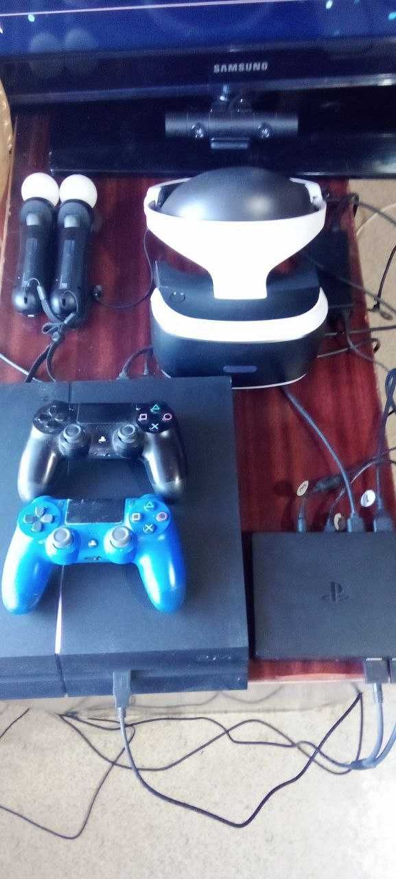 Продается плеистеишин PS4