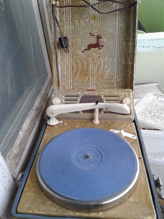 Стар грамфон "Тайга"