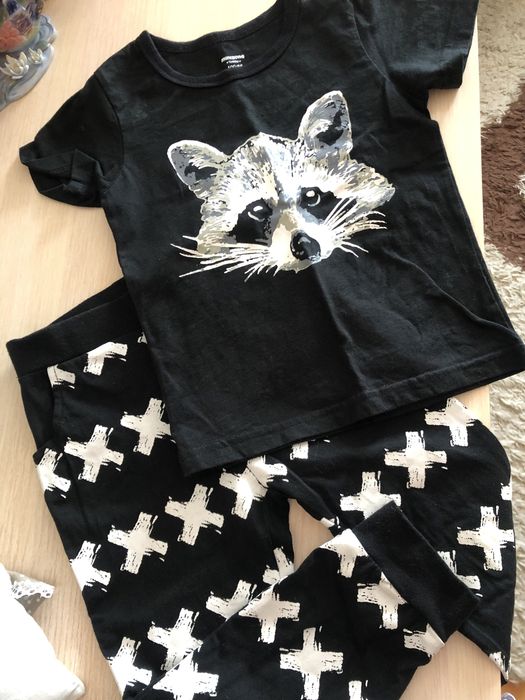 Костюмчик фирменый