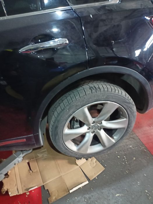 Инфинити джанти 21 Японски автомобили Хонда Нисан кия Хюндай пирели