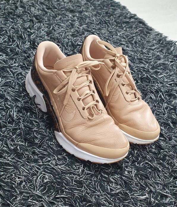 Nike Air Max Jewell LX Tan