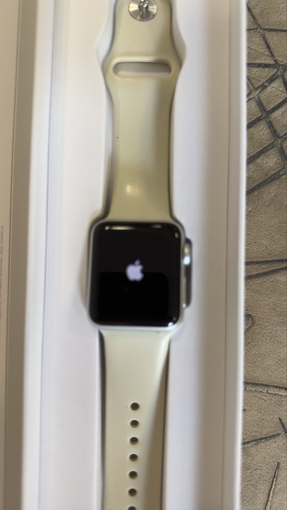 Apple watch series 3 , 38mm