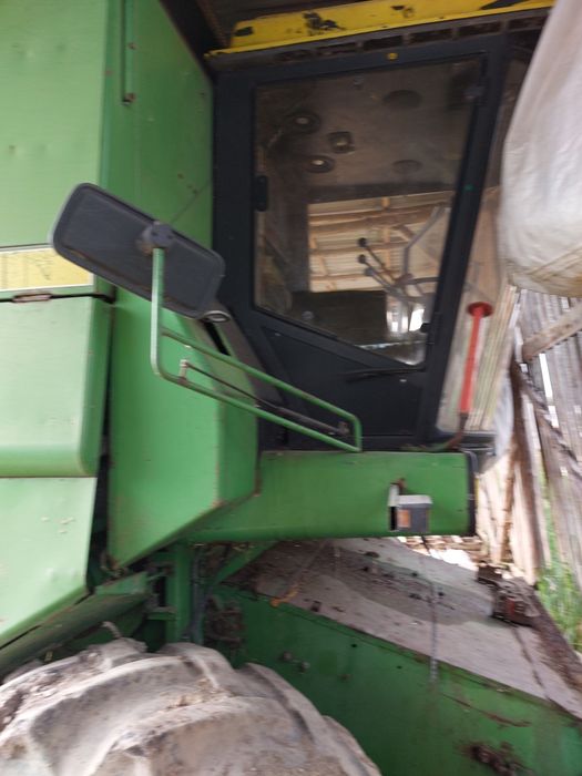Vând combina john deere 1085
