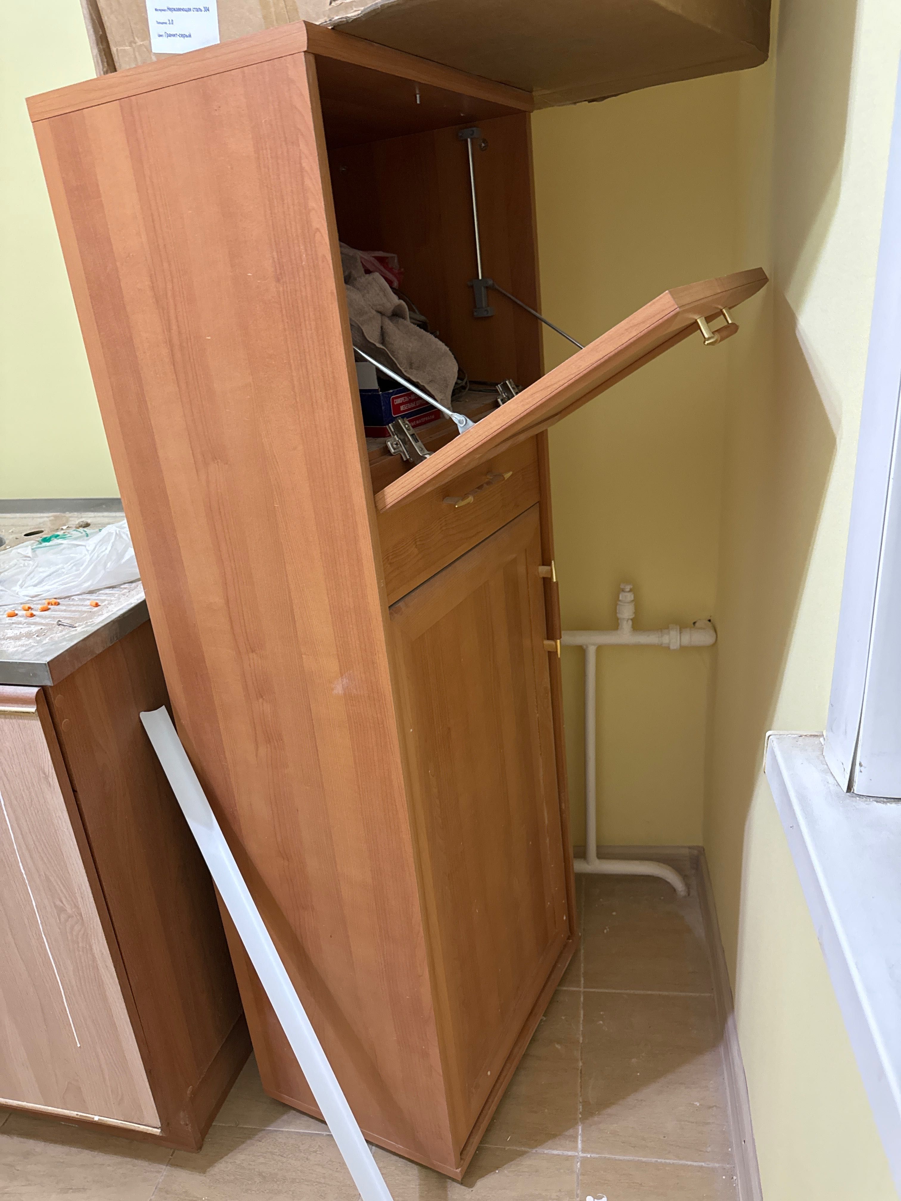 Шкаф, для гостиной ,прихожей , дсп,