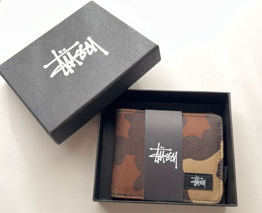 Stussy портфейли.