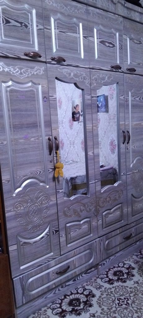 Продаю срочно шкаф