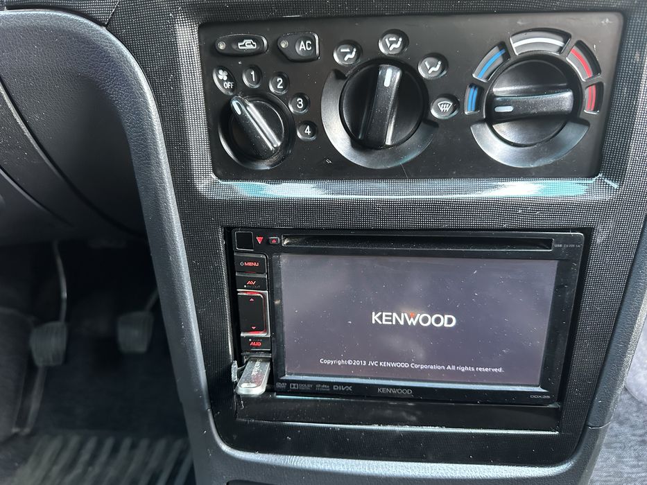 Kenwood original monitor sotiladi.