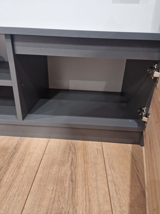 Шкаф за телевизор