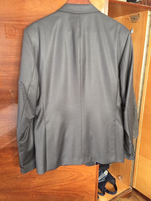 Costum barbatesc Zara mar L 100% lana stare excelenta