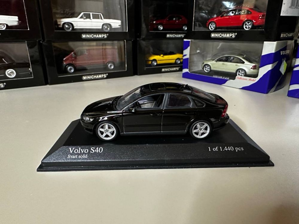 Macheta Volvo S40 1:43 Minichamps