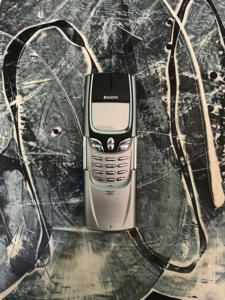 Телефон-Nokia 8850