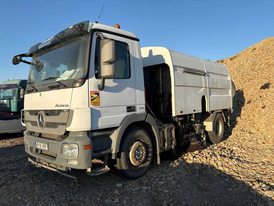 Mercedes Actros-vehicul curatare strazi/canalizari