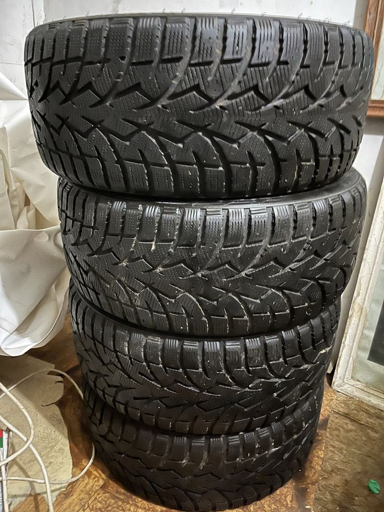 Зимни гуми Toyo 225/40 R18