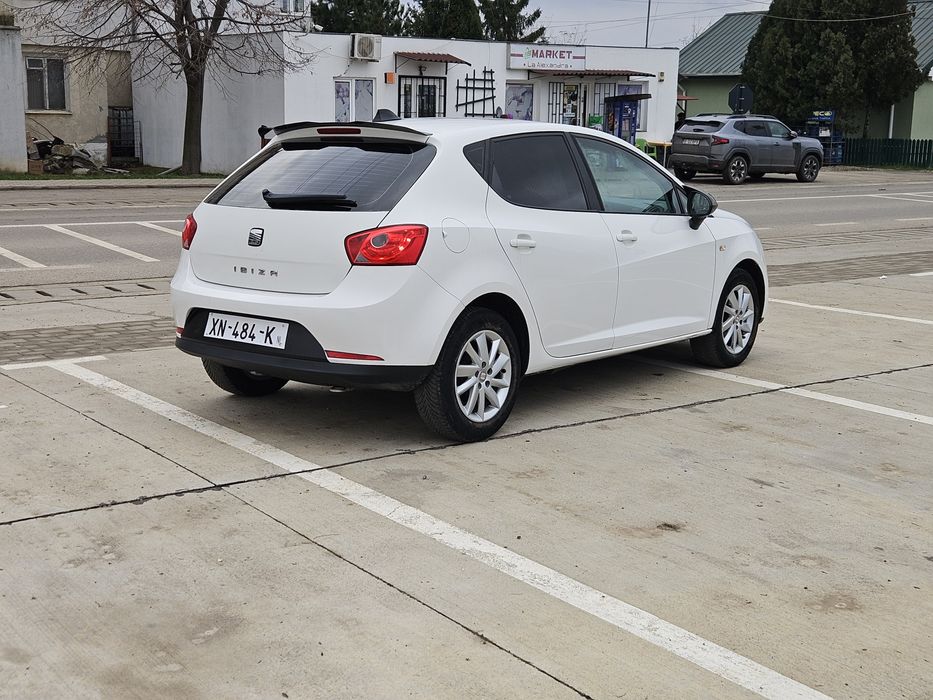 Seat ibiza 2011,     1.2 benzina,  full option
