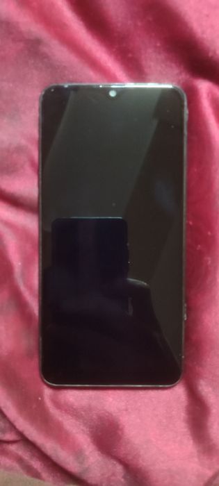 Samsung Galaxy A10s holati ideal hech qati qurilmagan sinmagan