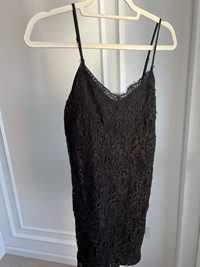 Къса дантелена черна рокля Zara