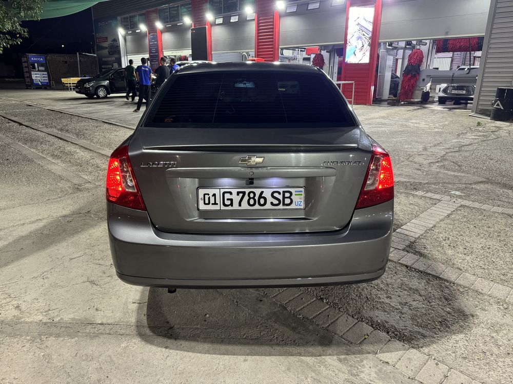 Lasetti 1.6 Sotiladi