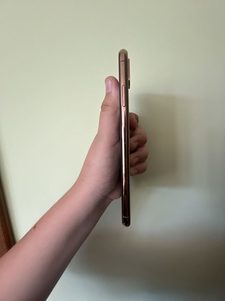 iPhone XS Max iCloud перфектно състояние