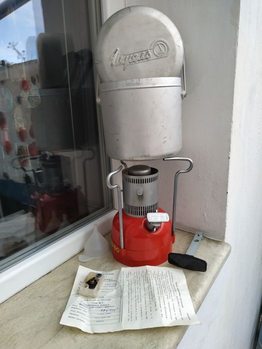 Руски примус шмель