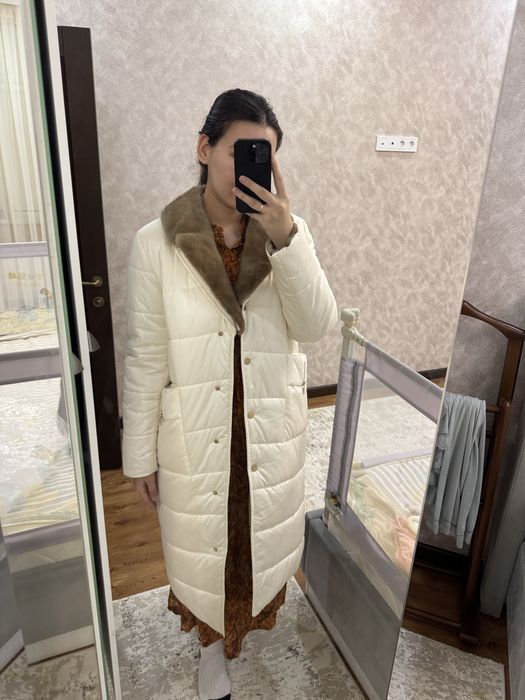 Куртка с норкай вообще не одевалась в отличном состоянии, с этикеткой,